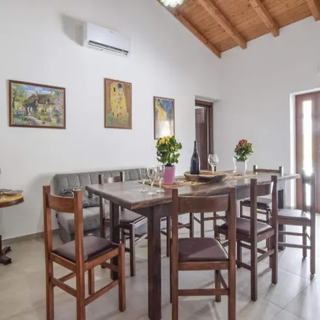 Elegant With Swimming Pool Near Etna * Gaggi