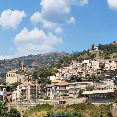 Villa In With Pool Near Mount Etna Gaggi